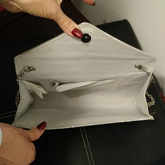 Silver clutch - Picture 3 of 5